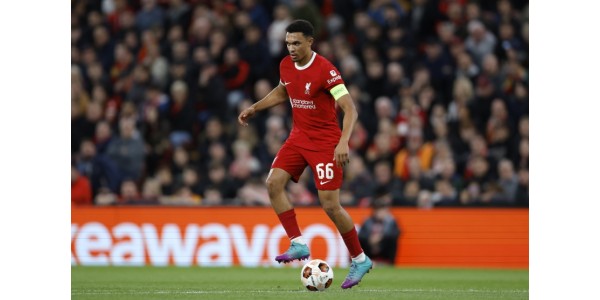 O corte de cabelo de Trent Alexander-Arnold desencadeia uma série de eventos